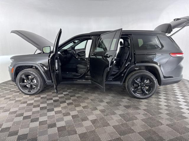 new 2025 Jeep Grand Cherokee L car, priced at $49,840