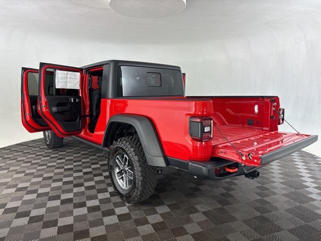 new 2024 Jeep Gladiator car, priced at $51,371