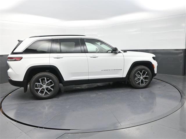 new 2025 Jeep Grand Cherokee car, priced at $44,750