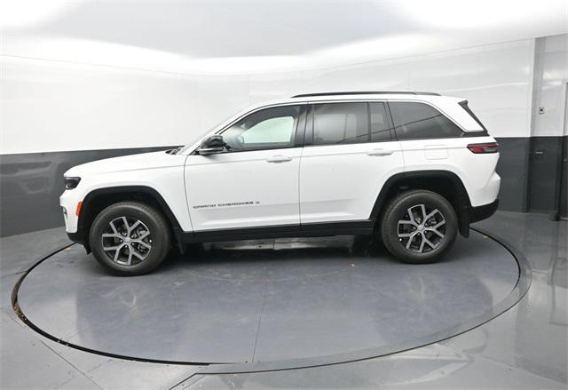 new 2025 Jeep Grand Cherokee car, priced at $44,750