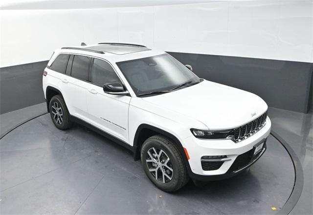 new 2025 Jeep Grand Cherokee car, priced at $44,750
