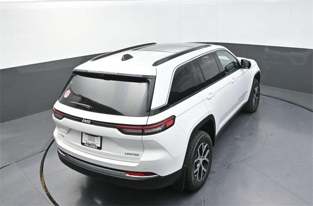 new 2025 Jeep Grand Cherokee car, priced at $44,750