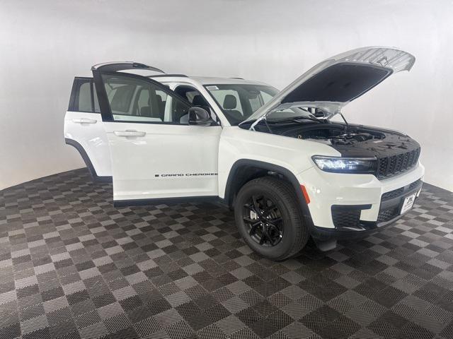 new 2025 Jeep Grand Cherokee L car, priced at $40,662