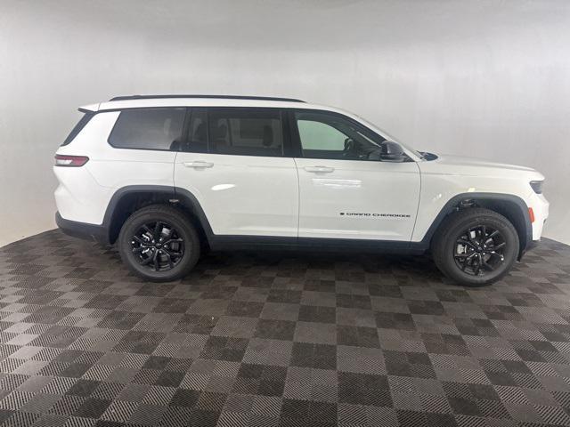 new 2025 Jeep Grand Cherokee L car, priced at $40,662