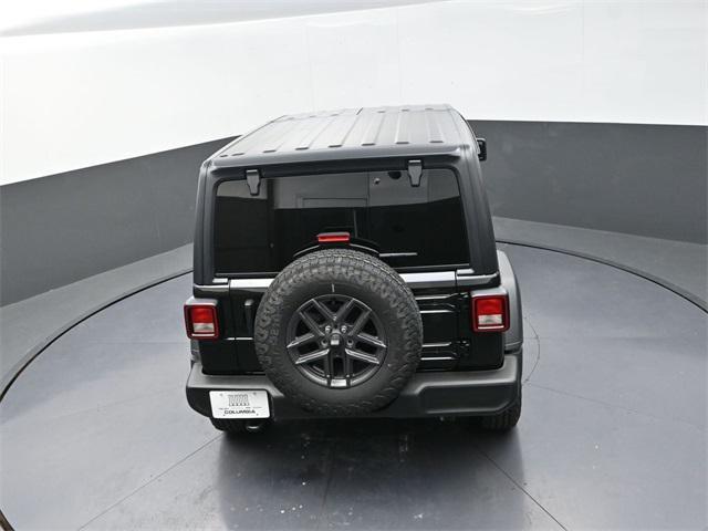 new 2025 Jeep Wrangler car, priced at $42,000
