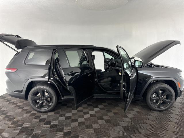 new 2025 Jeep Grand Cherokee L car, priced at $45,000