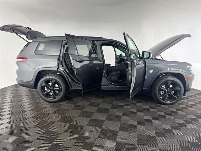 new 2025 Jeep Grand Cherokee L car, priced at $45,000