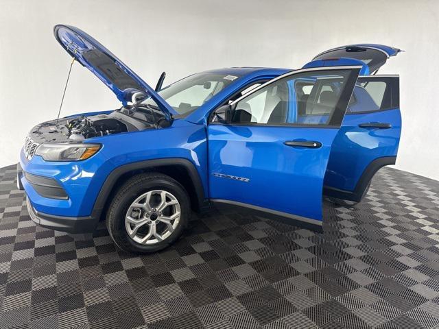 new 2025 Jeep Compass car, priced at $25,500