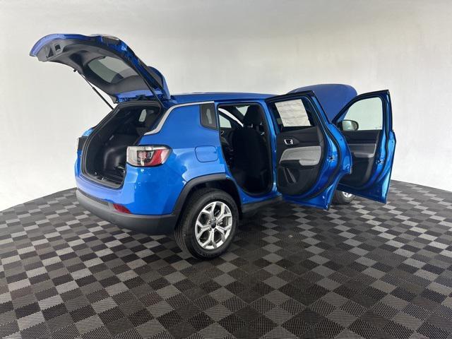 new 2025 Jeep Compass car, priced at $25,500