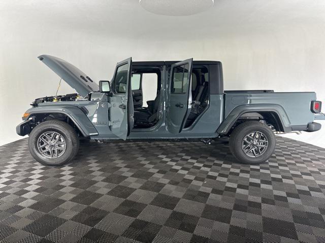 new 2024 Jeep Gladiator car, priced at $40,986