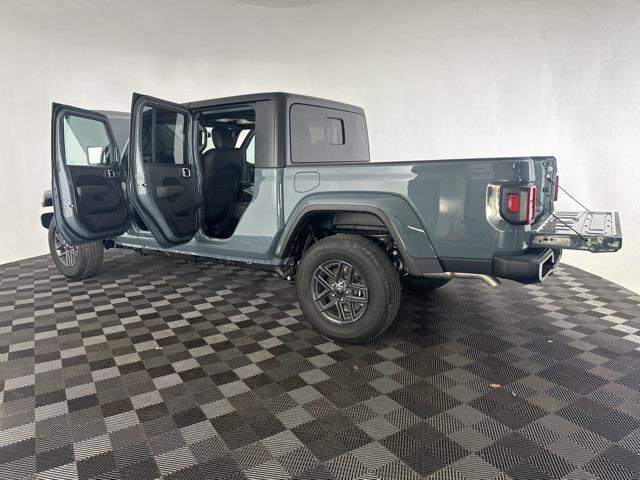 new 2024 Jeep Gladiator car, priced at $40,986