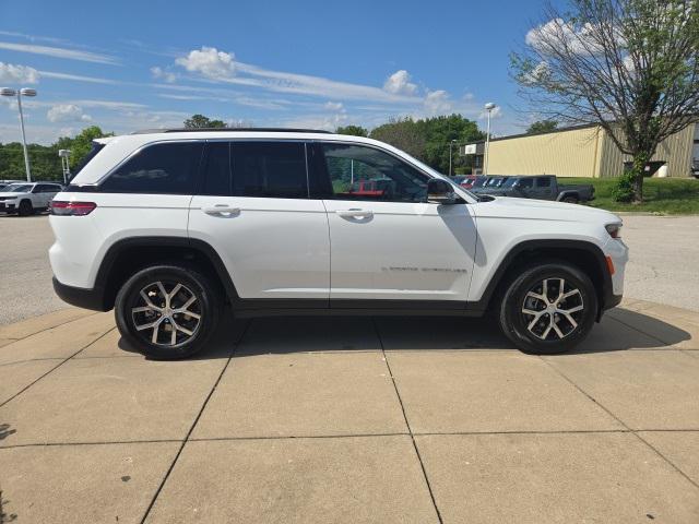 new 2025 Jeep Grand Cherokee car, priced at $46,638