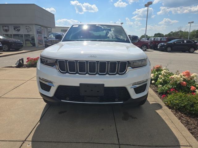 new 2025 Jeep Grand Cherokee car, priced at $46,638