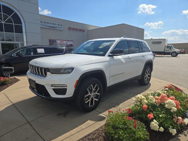 new 2025 Jeep Grand Cherokee car, priced at $46,638