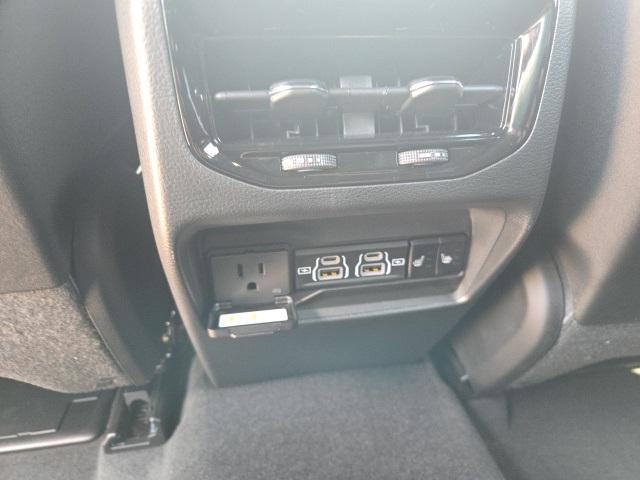 new 2025 Jeep Grand Cherokee car, priced at $46,638
