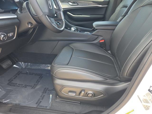 new 2025 Jeep Grand Cherokee car, priced at $46,638
