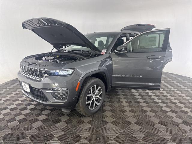 new 2025 Jeep Grand Cherokee car, priced at $44,137