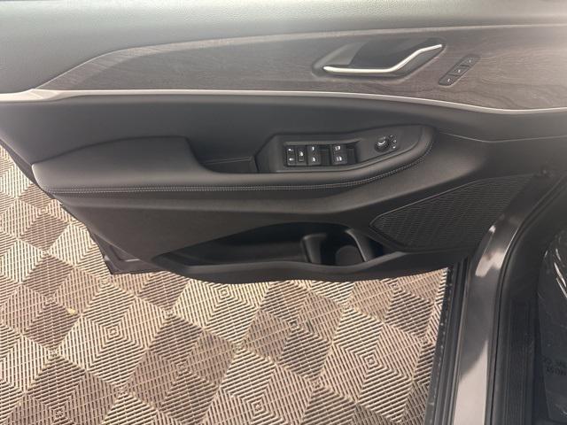 new 2025 Jeep Grand Cherokee car, priced at $44,137