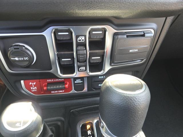 new 2025 Jeep Gladiator car, priced at $43,635
