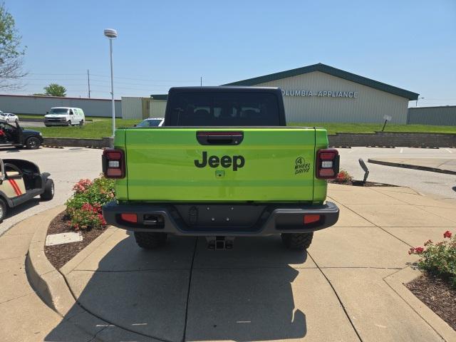 new 2025 Jeep Gladiator car, priced at $43,635