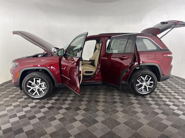 new 2025 Jeep Grand Cherokee car, priced at $45,751