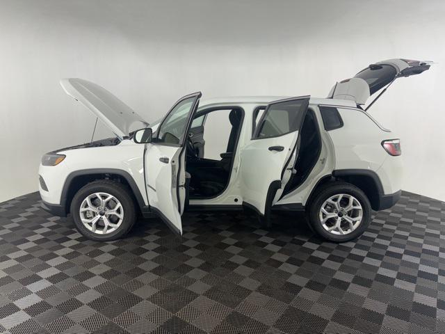 new 2025 Jeep Compass car, priced at $25,000