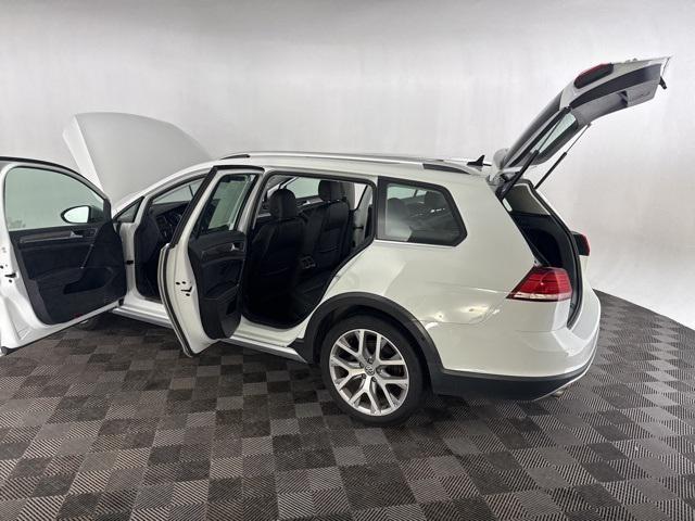 used 2019 Volkswagen Golf Alltrack car, priced at $20,500