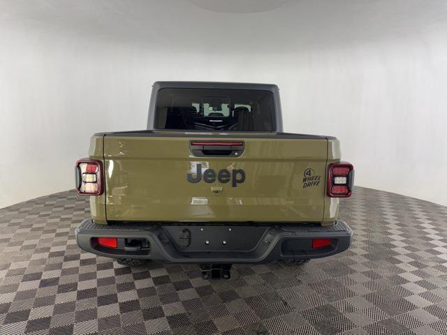 new 2025 Jeep Gladiator car, priced at $45,677