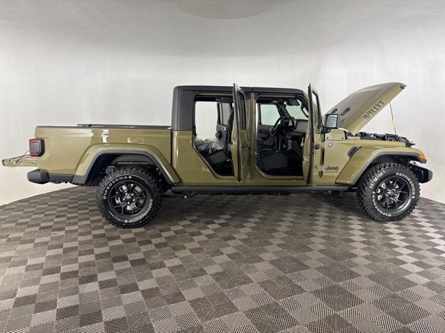 new 2025 Jeep Gladiator car, priced at $45,677