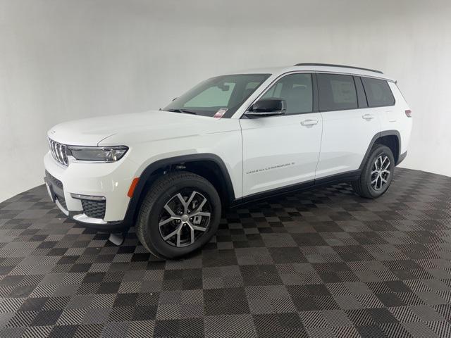 new 2025 Jeep Grand Cherokee L car, priced at $41,000