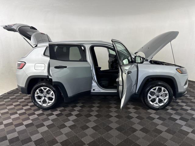 new 2025 Jeep Compass car, priced at $24,500