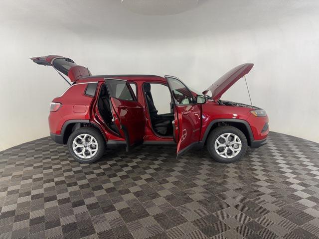 new 2025 Jeep Compass car, priced at $27,923