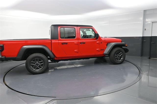 new 2025 Jeep Gladiator car, priced at $42,750