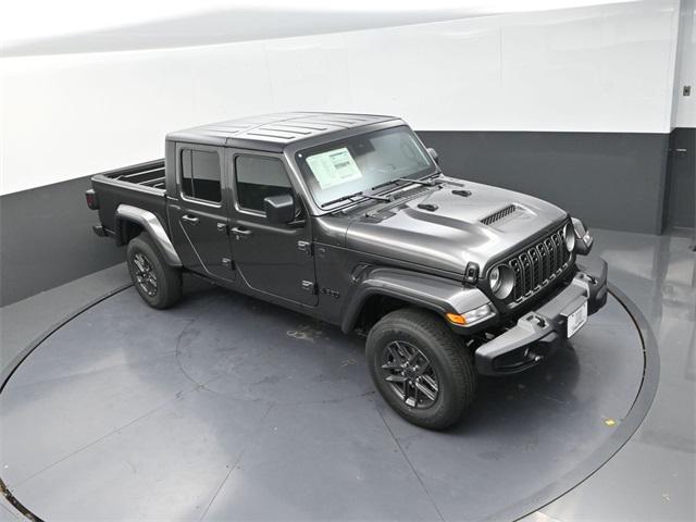 new 2025 Jeep Gladiator car, priced at $45,250