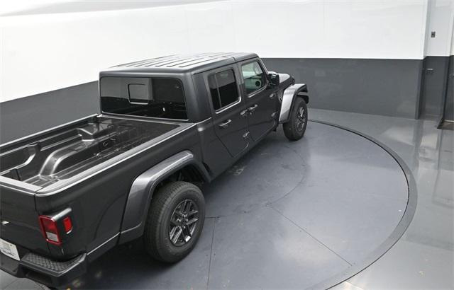new 2025 Jeep Gladiator car, priced at $45,250