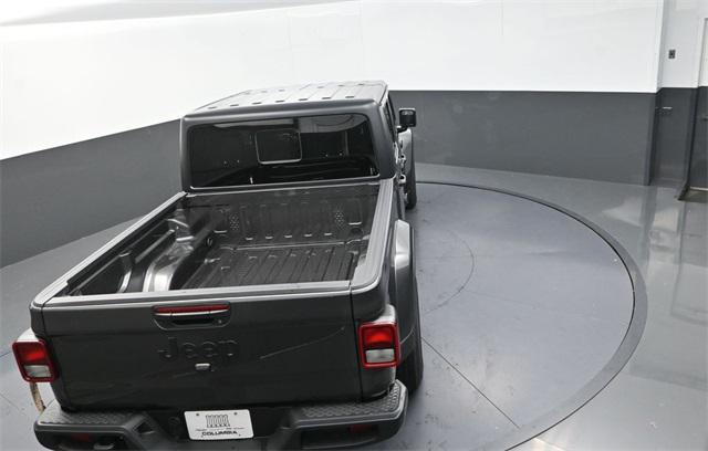 new 2025 Jeep Gladiator car, priced at $45,250