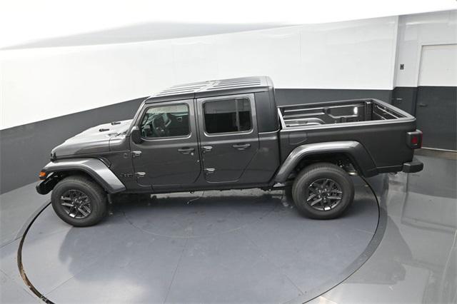 new 2025 Jeep Gladiator car, priced at $45,250