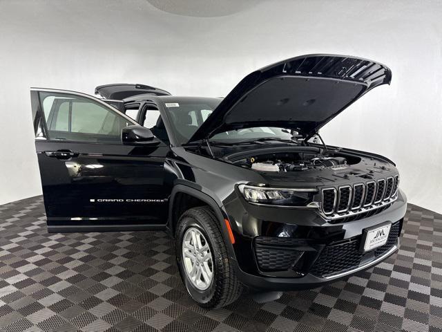 new 2025 Jeep Grand Cherokee car, priced at $36,000