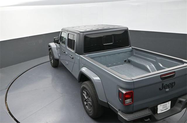 new 2025 Jeep Gladiator car, priced at $44,250
