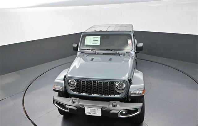 new 2025 Jeep Gladiator car, priced at $44,250