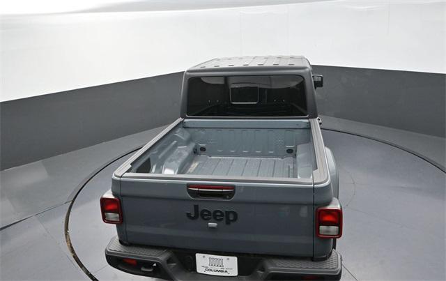 new 2025 Jeep Gladiator car, priced at $44,250