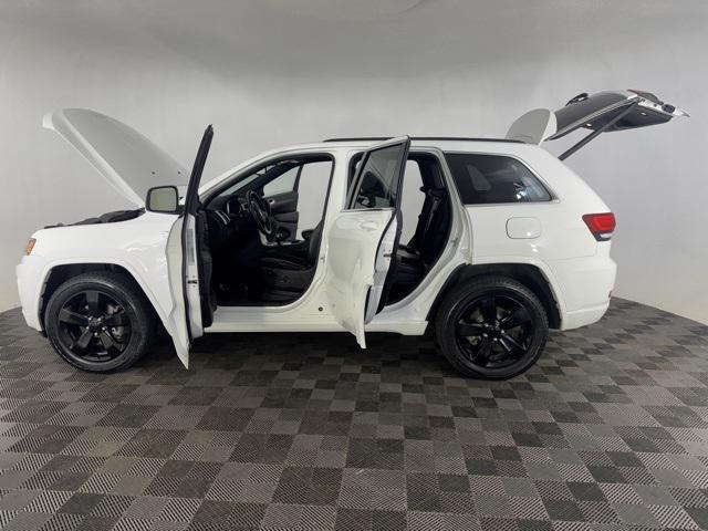 used 2015 Jeep Grand Cherokee car, priced at $13,500