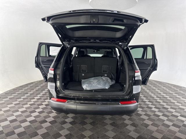 new 2025 Jeep Grand Cherokee L car, priced at $42,361