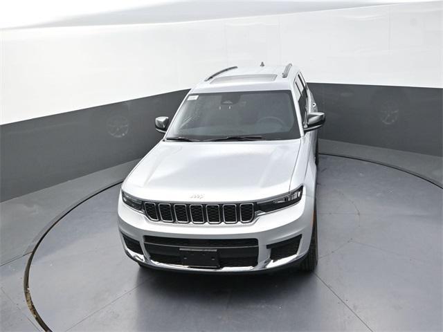 new 2025 Jeep Grand Cherokee L car, priced at $39,400