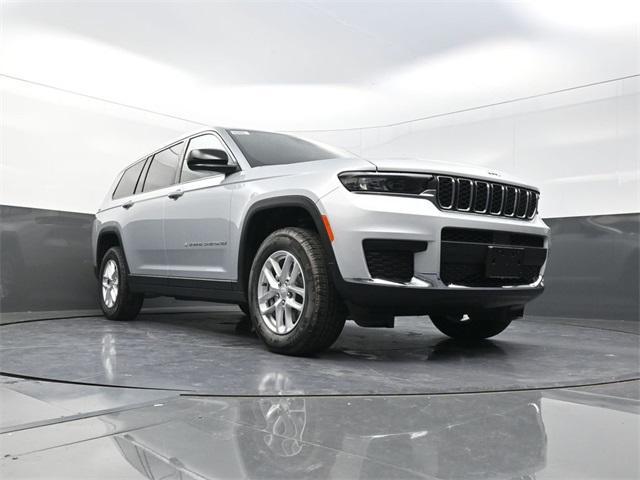 new 2025 Jeep Grand Cherokee L car, priced at $39,400