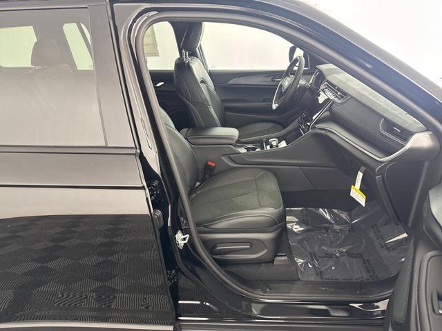 new 2025 Jeep Grand Cherokee L car, priced at $40,203