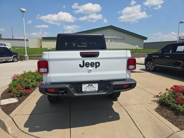 new 2025 Jeep Gladiator car, priced at $38,927