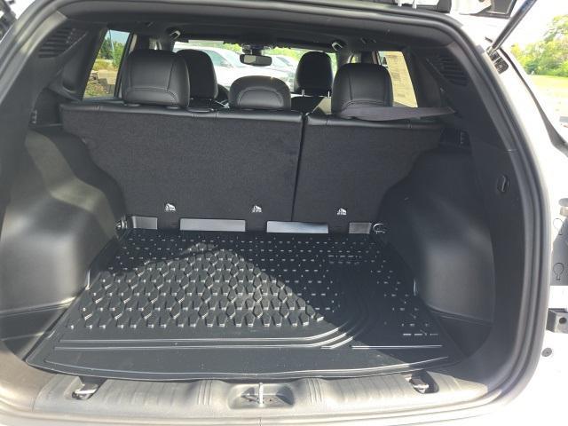 new 2025 Jeep Compass car, priced at $28,400