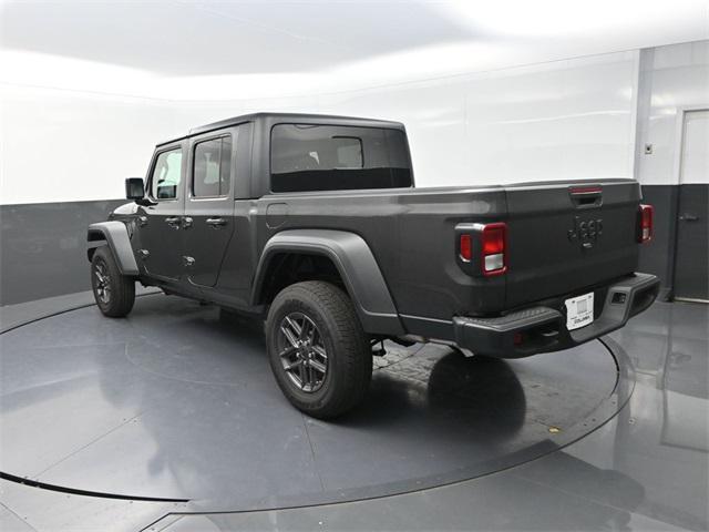 new 2025 Jeep Gladiator car, priced at $42,050