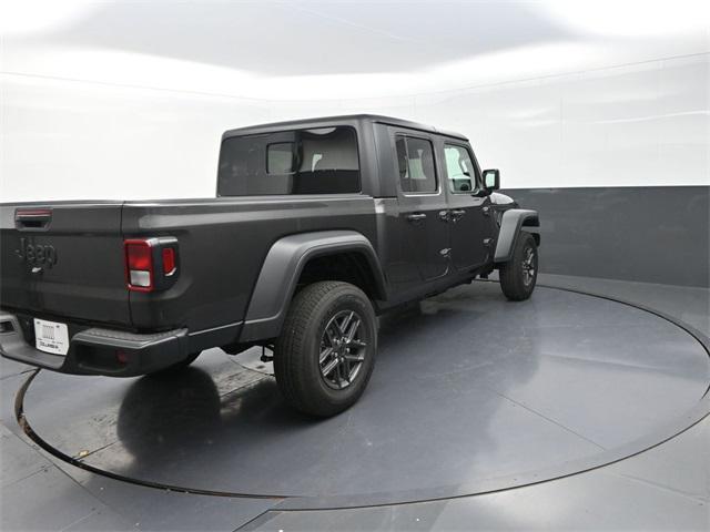 new 2025 Jeep Gladiator car, priced at $42,050